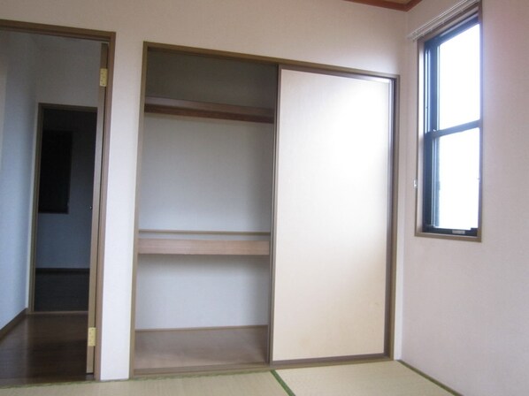 ロイヤルガーデン壱~七番館の物件内観写真